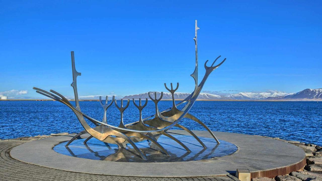 Lara Studio In Laugardalur Valley, Reykjavik Central Park And Botanical Garden, Private Entrance, Free Private Parking On Side ภายนอก รูปภาพ
